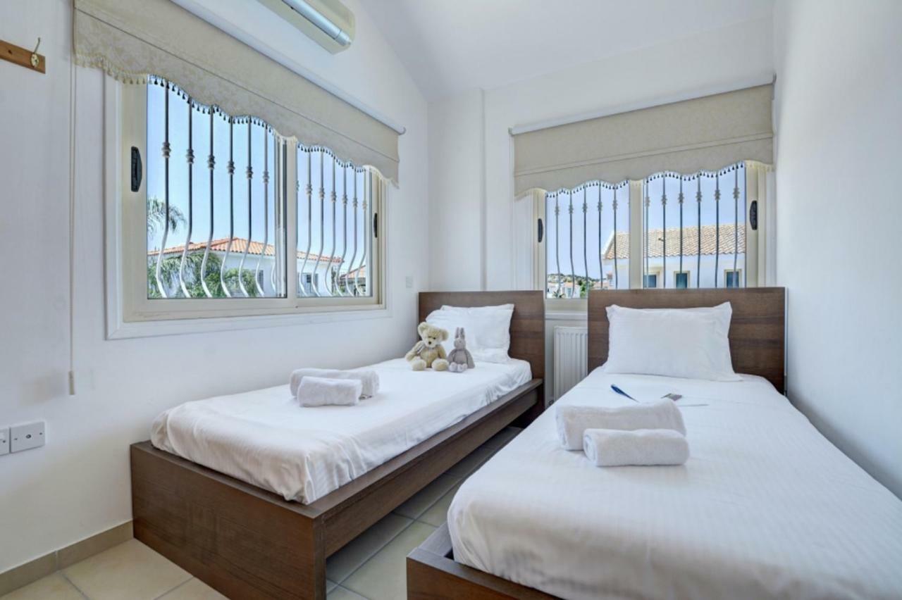 Blue Sea Villa Protaras Exterior photo